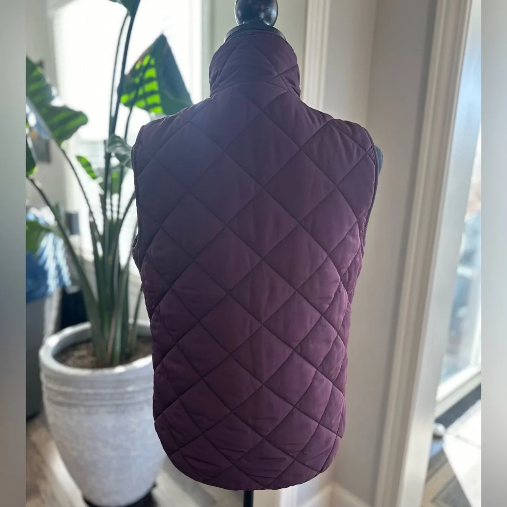 Thread & Supply Maroon Quilted Puffer Vest Gold Button/Zipper Women Size Medium - Picture 6 of 10